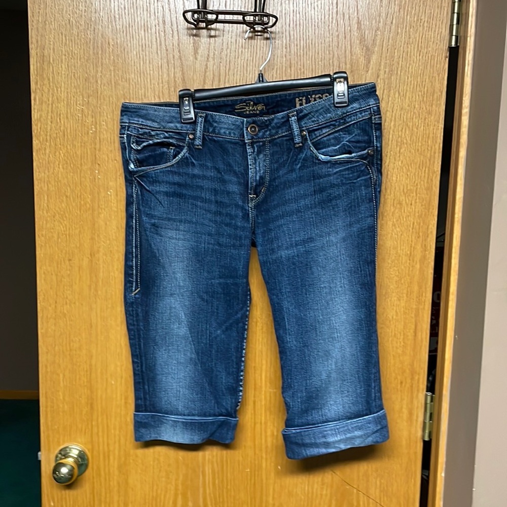 Silver Jeans Elyssa Dark Wash Contrast Stitch Low Rise Capri Jeans Size 34